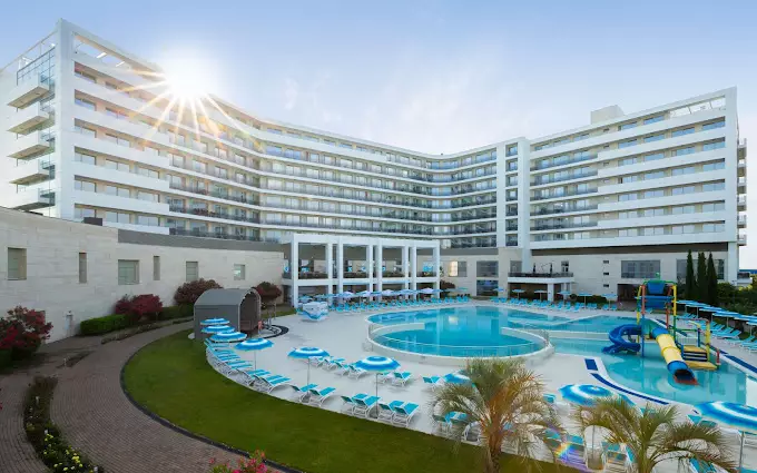 Radisson Blu Resort and Congress Centre 5